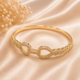 Chat Crystal Elegant